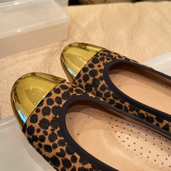 Neiman Marcus flats - Picture 3 of 5